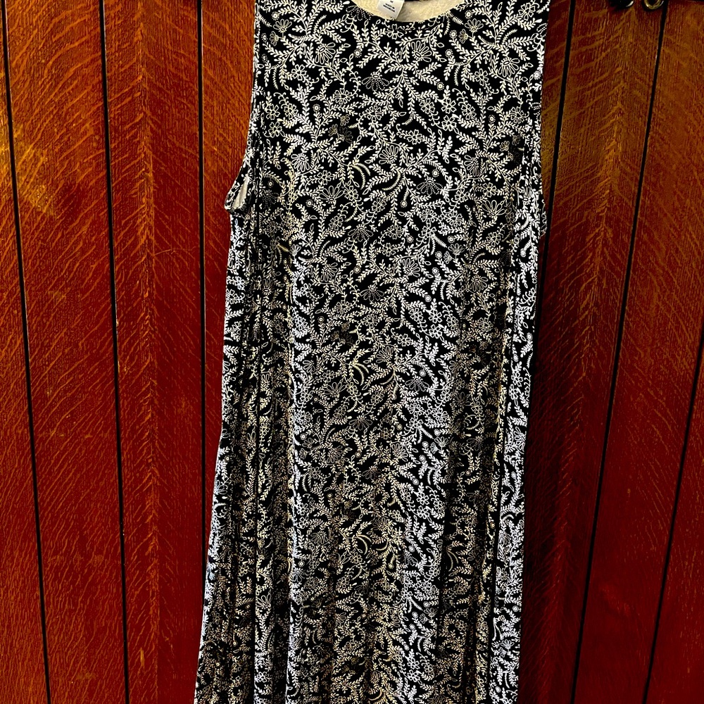 Old Navy Sleeveless knit black print Swing dress Size Medium